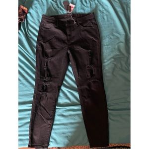 NWT- Torrid Black Distressed Sky High Skinny Jean Premium Stretch Size 14S